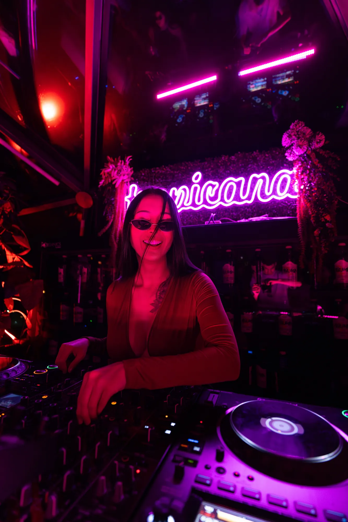 ALZURU pinchando en directo en club (4)